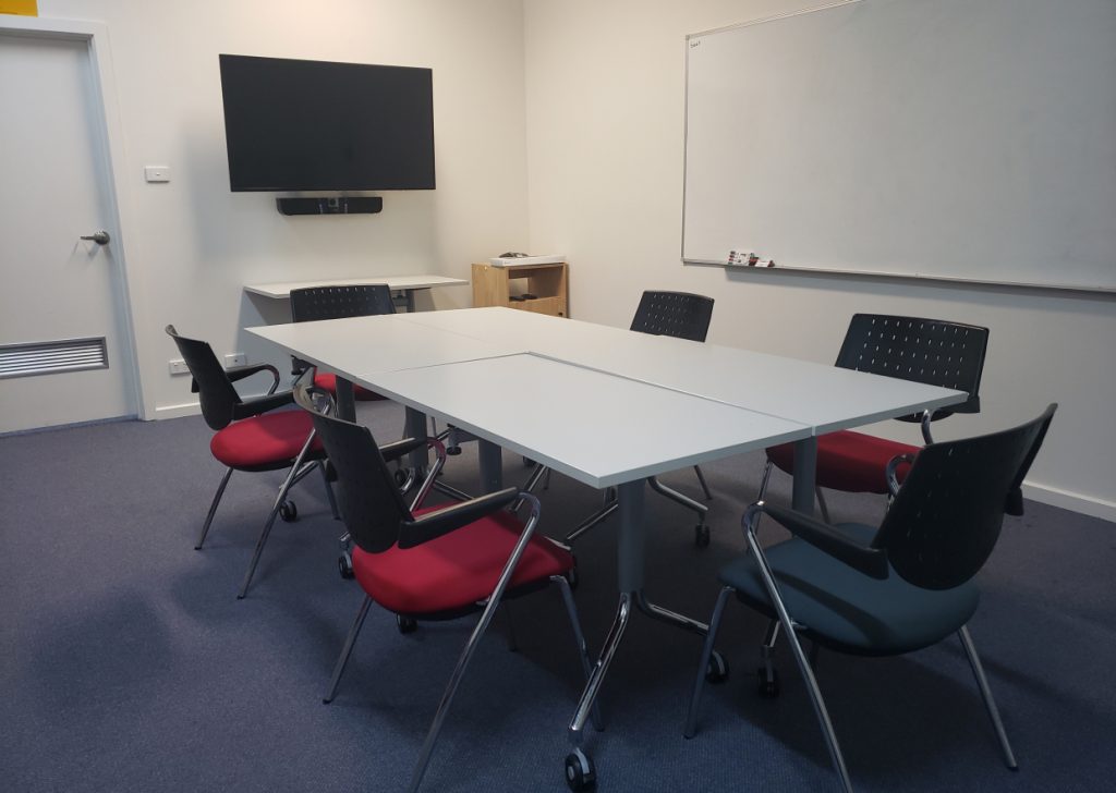 Meeting Room (Medium)